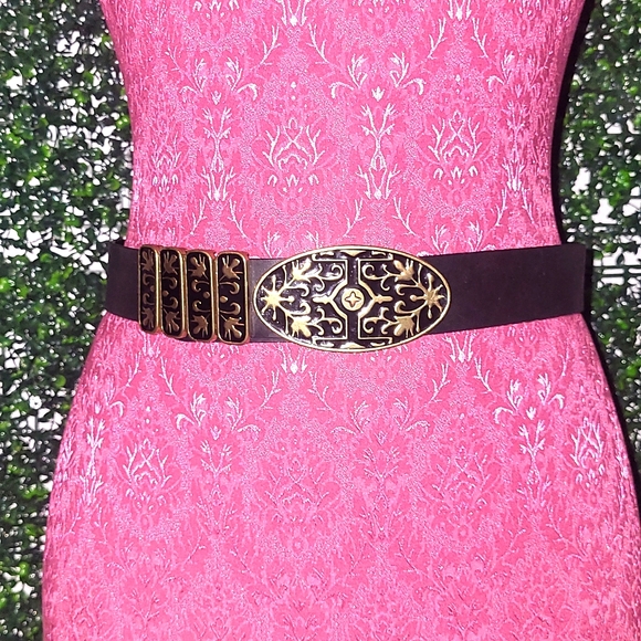 Chicos - Picture 1 of 7